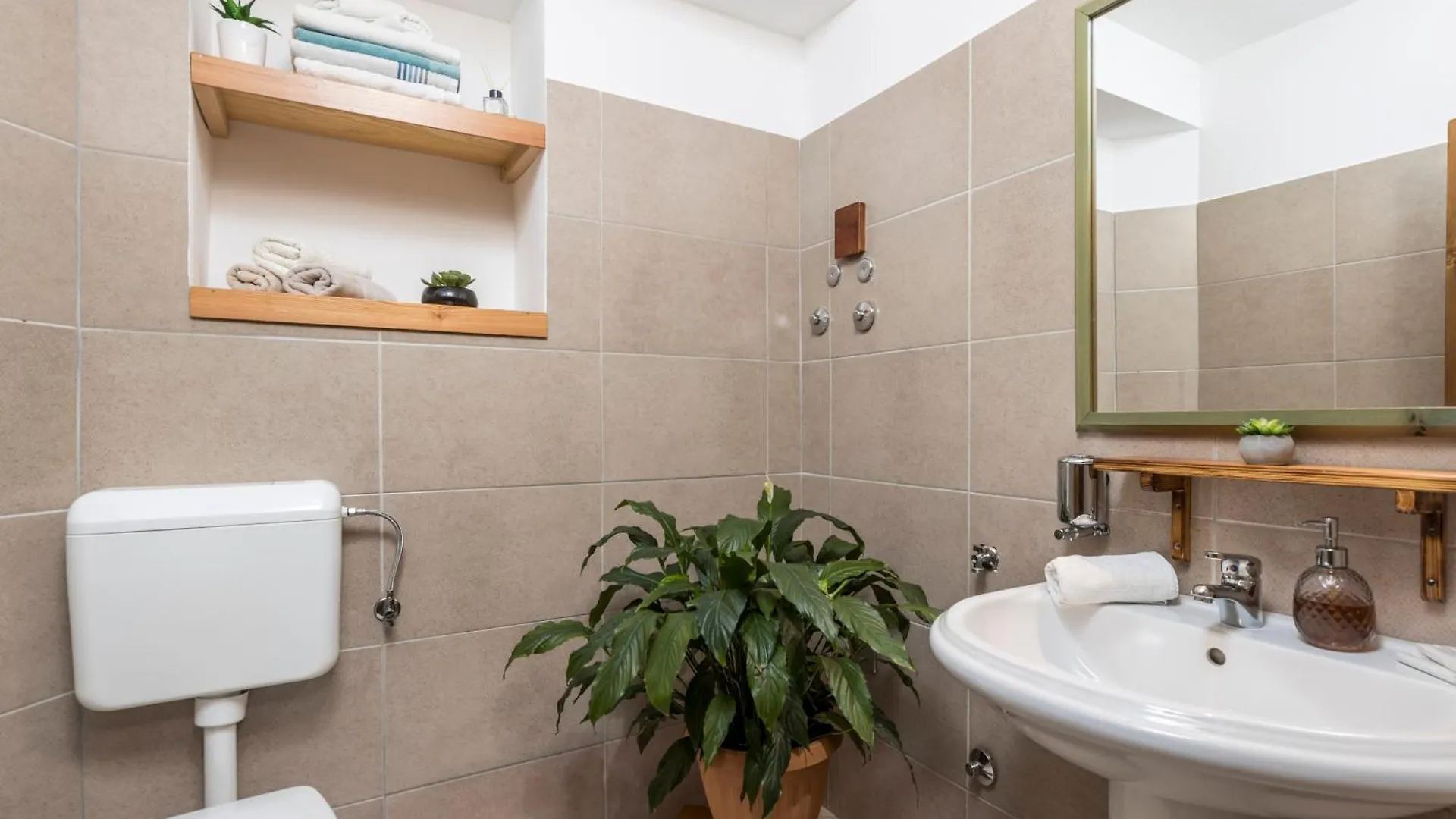 Anamaria Rustic Apartments Mošćenička Draga Accommodatie bij particulieren